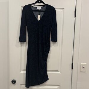 Veronica M stretch NWT sz LG Black and Blue print Dress